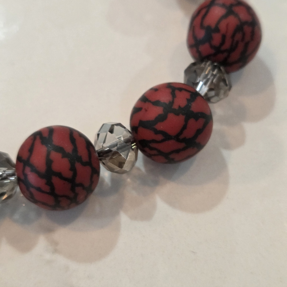 Viva Red Clay Beads PartyLite Stretch Bracelet With Rhinestones - Picture 5 of 11